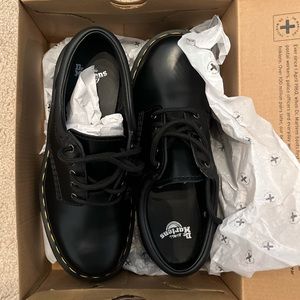 dr martens 8053 quads black